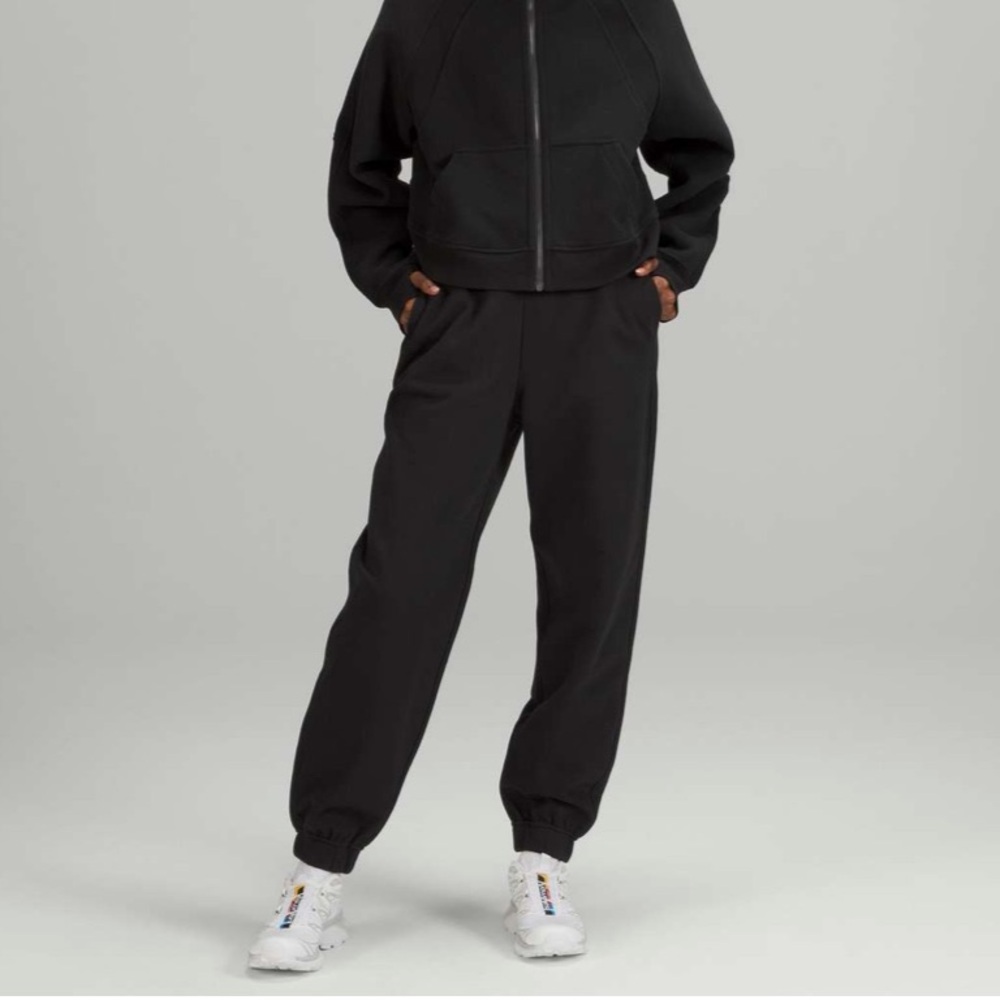 Lululemon Relaxed High-Rise Jogger - Black